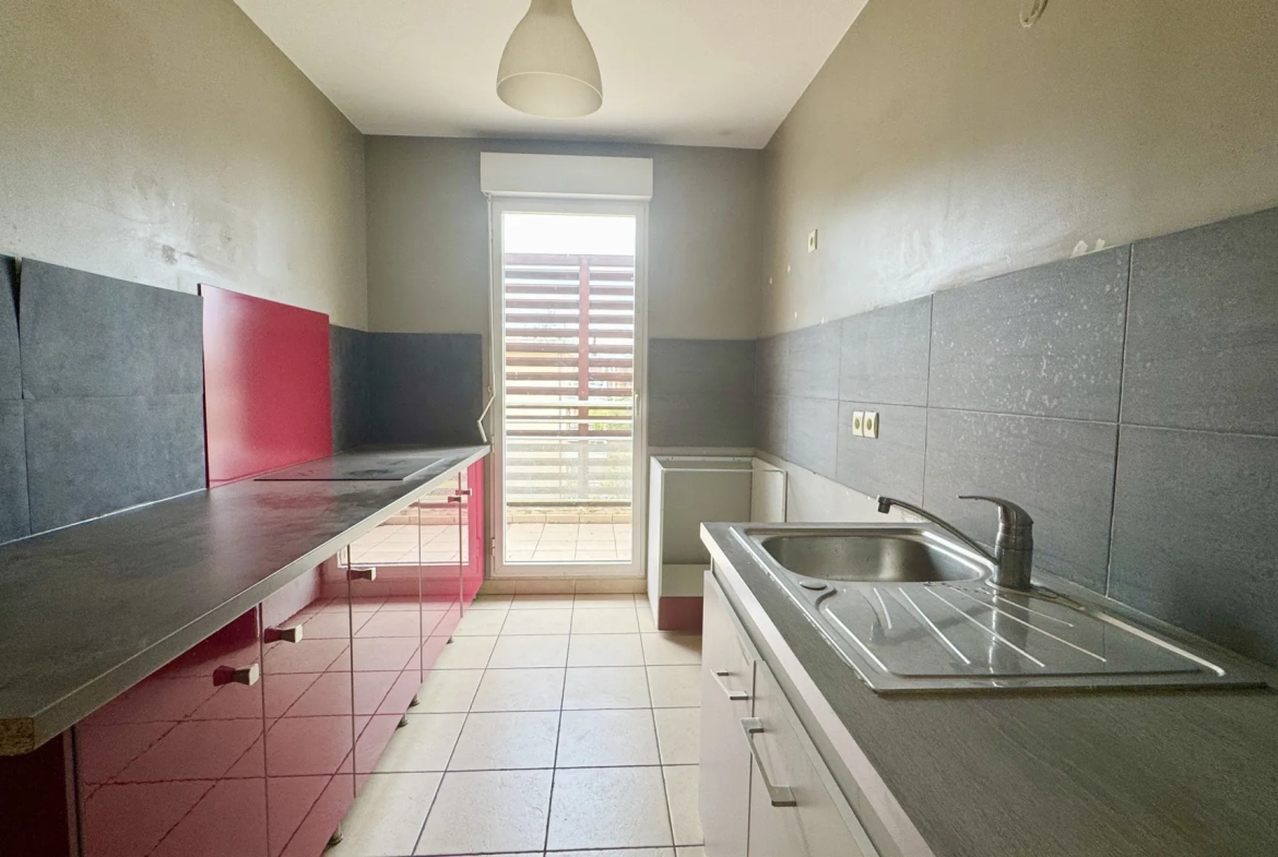 Superbe appartement T4 avec terrasse à vendre à Avignon, dernier étage, résidence avec piscine 