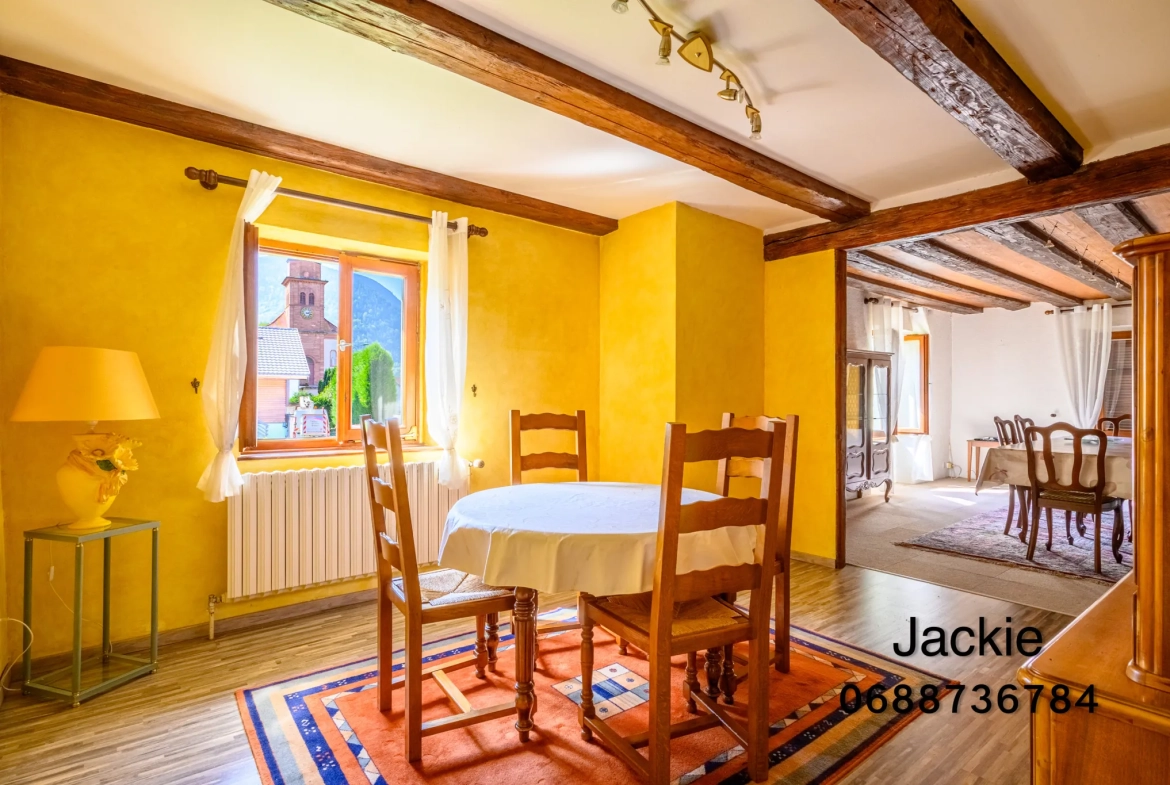 Grande maison de montagne à vendre dans les Vosges avec terrain arboré 