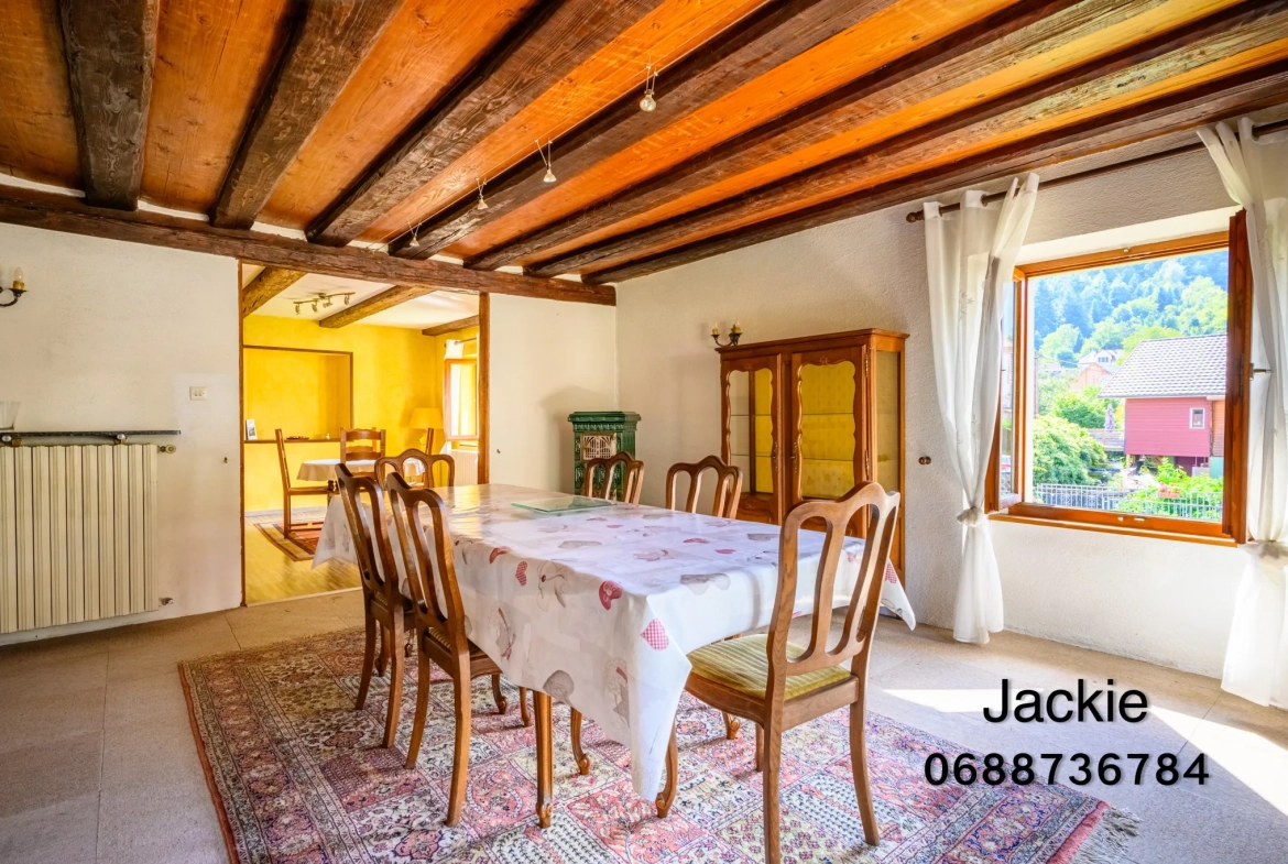 Grande maison de montagne à vendre dans les Vosges avec terrain arboré 