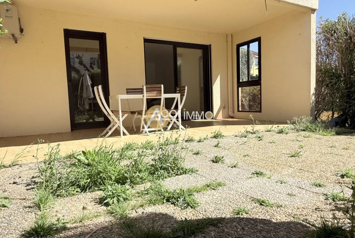 Charmant appartement T2 avec jardin privé à Sanary-La Baou à proximité du centre-ville 