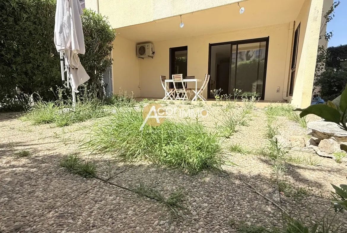 Charmant appartement T2 avec jardin privé à Sanary-La Baou à proximité du centre-ville 