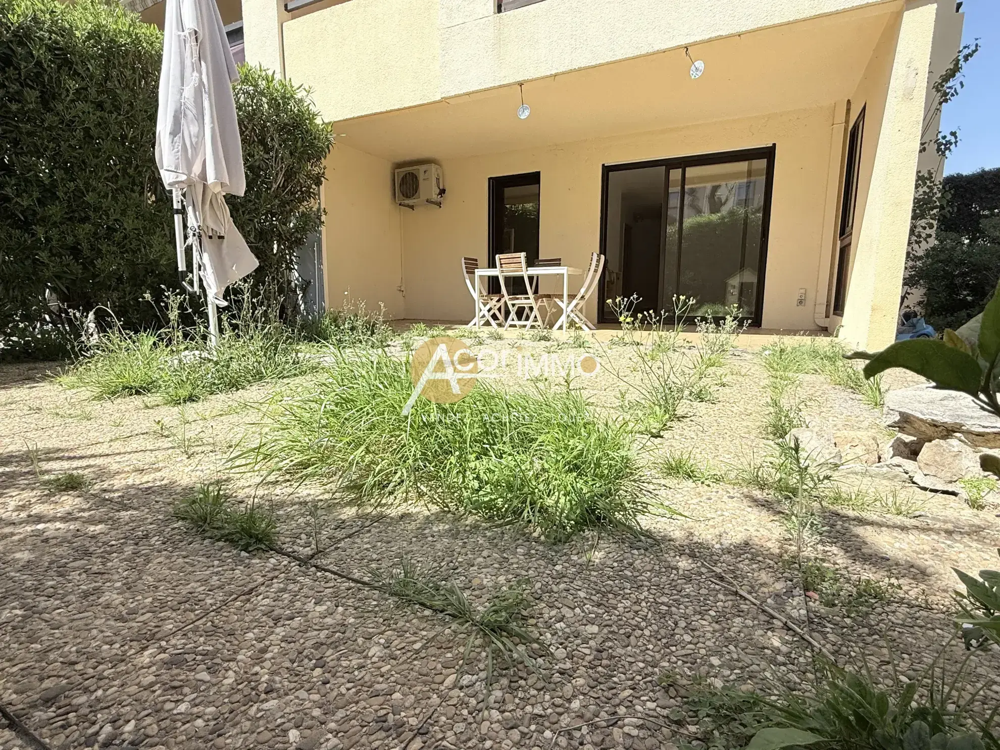 Charmant appartement T2 avec jardin privé à Sanary-La Baou à proximité du centre-ville 