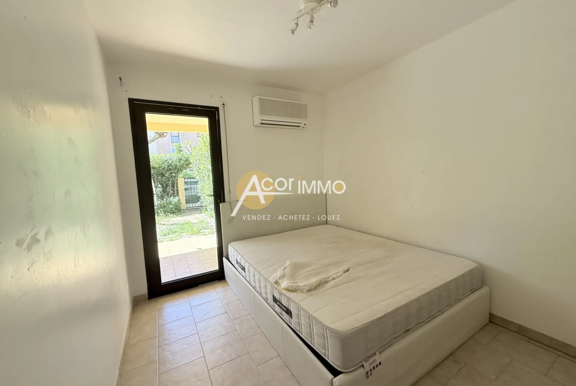 Charmant appartement T2 avec jardin privé à Sanary-La Baou à proximité du centre-ville 