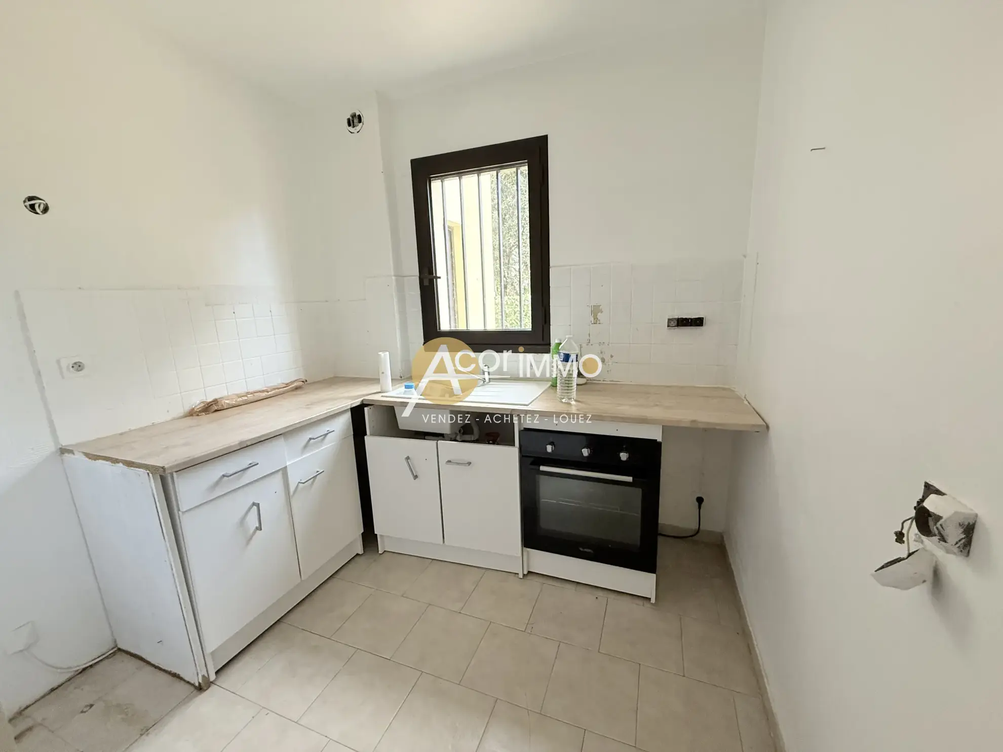 Charmant appartement T2 avec jardin privé à Sanary-La Baou à proximité du centre-ville 