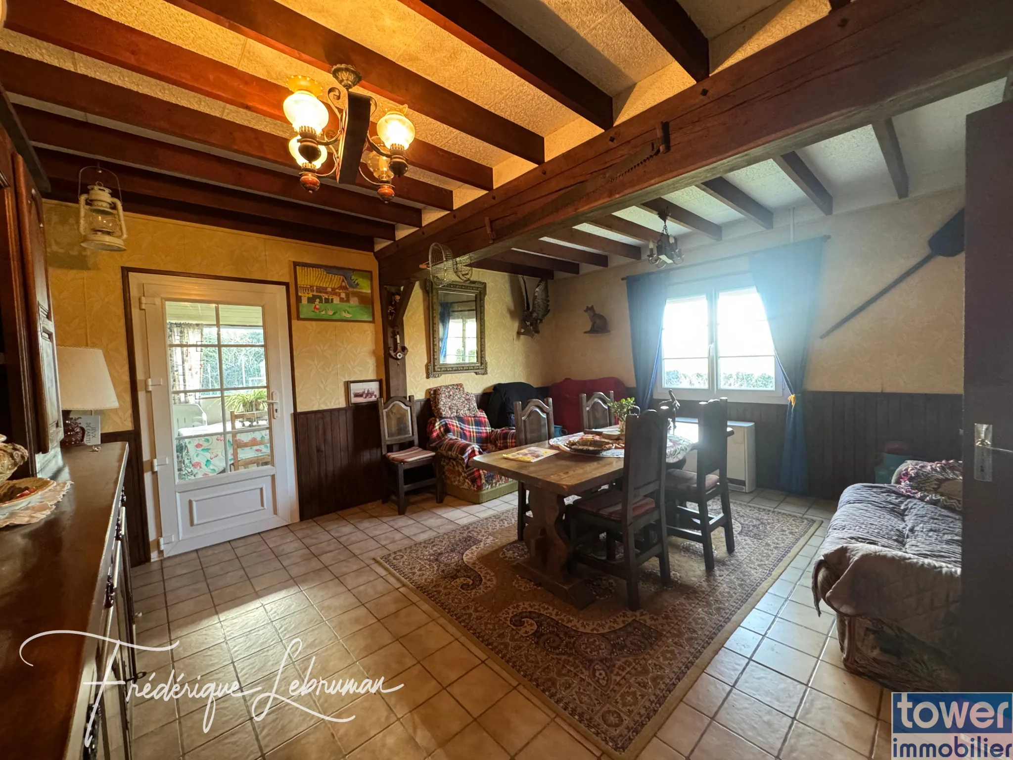 Villa 90 m² à Saint-Martin-de-Varreville proche plage à rénover 