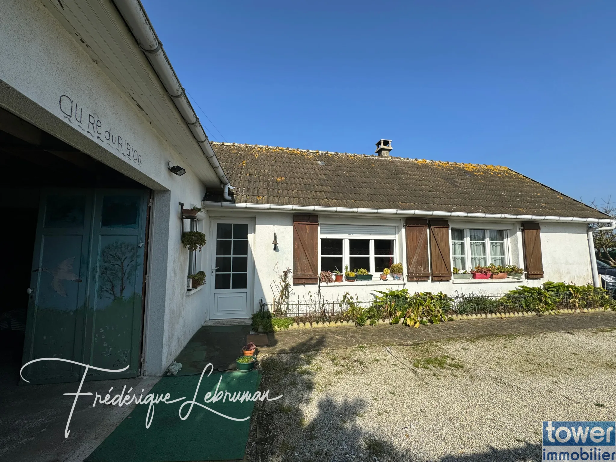 Villa 90 m² à Saint-Martin-de-Varreville proche plage à rénover 