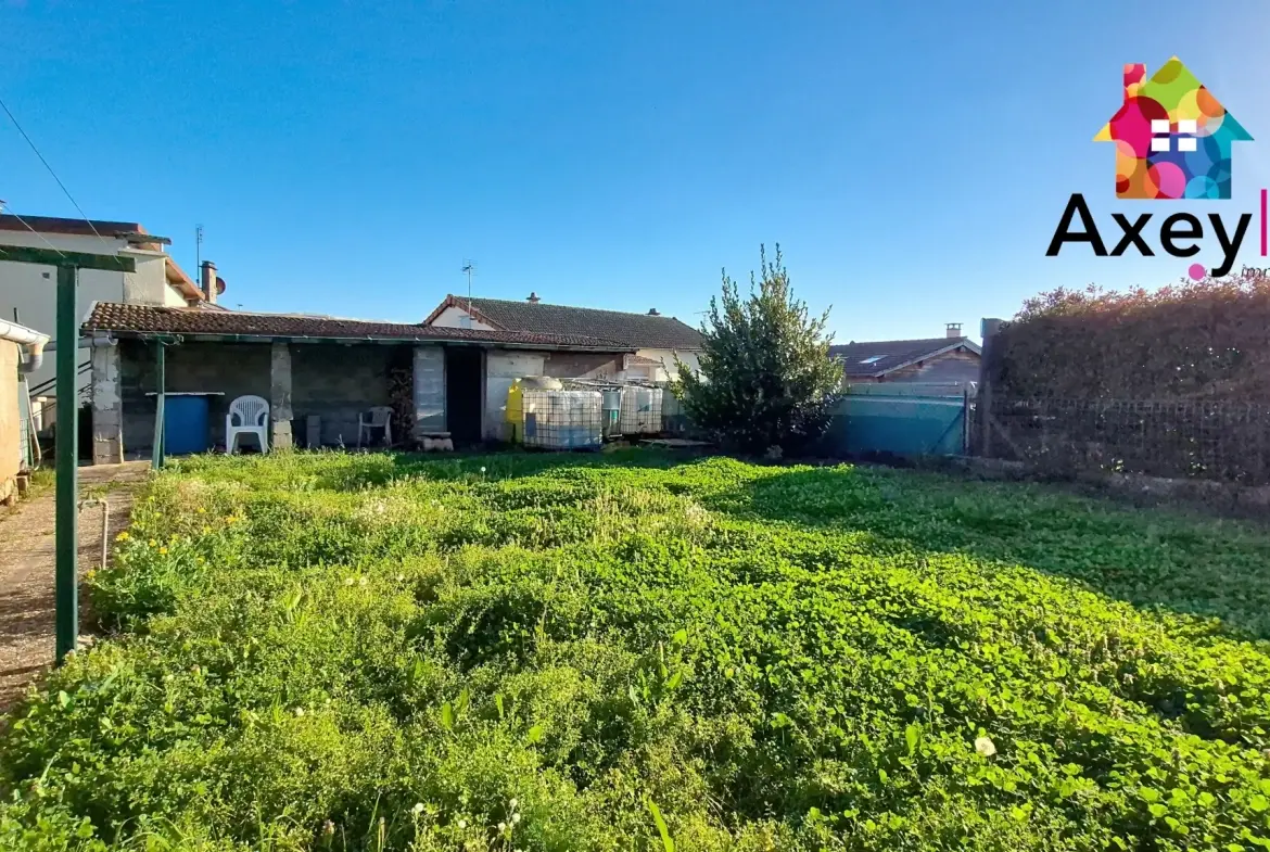 Maison familiale 4 chambres avec jardin et garage à Pouilly-sous-Charlieu 