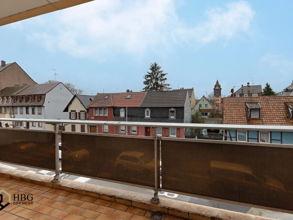 Appartement 2 pièces avec terrasse à Strasbourg Montagne Verte – Lumineux et pratique 