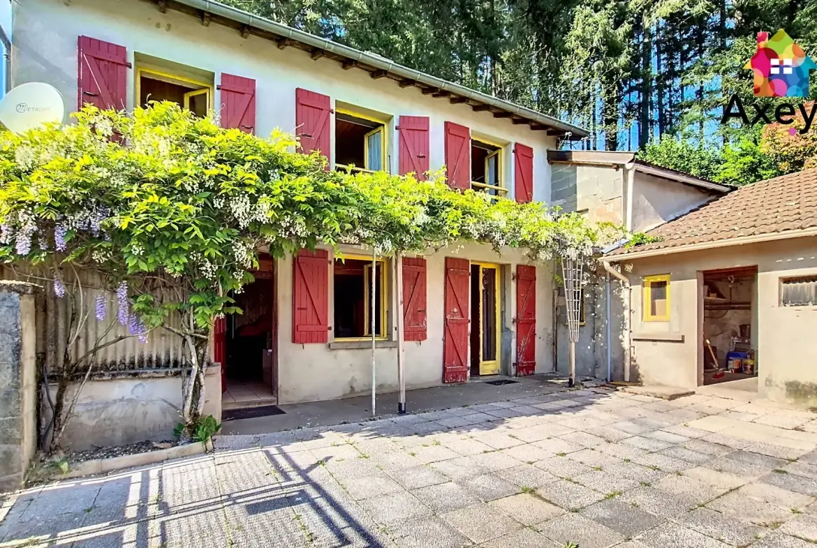 Maison 3 chambres avec grand terrain à Matour - Secteur calme et vue agréable 