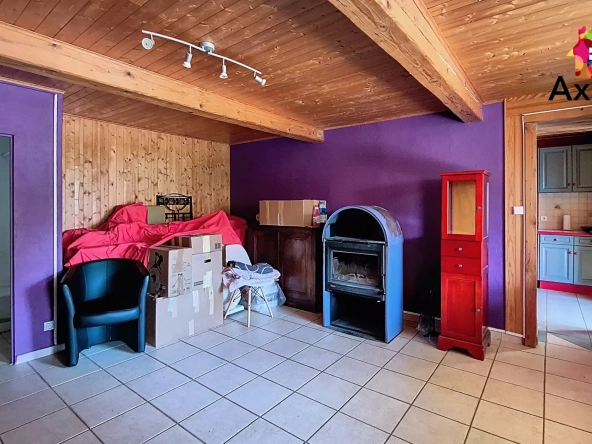 Maison 3 chambres avec grand terrain à Matour - Secteur calme et vue agréable 