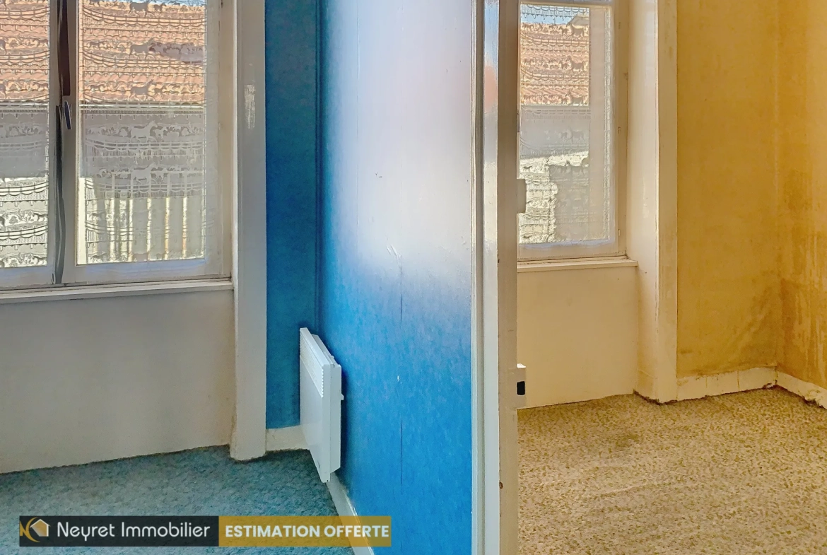 À vendre appartement T3 de 70 m² à Saint-Héand, à rénover, avec potentiel d'aménagement 