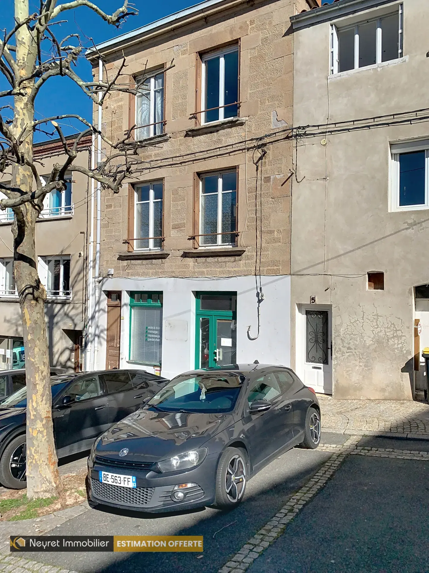 À vendre appartement T3 de 70 m² à Saint-Héand, à rénover, avec potentiel d'aménagement 