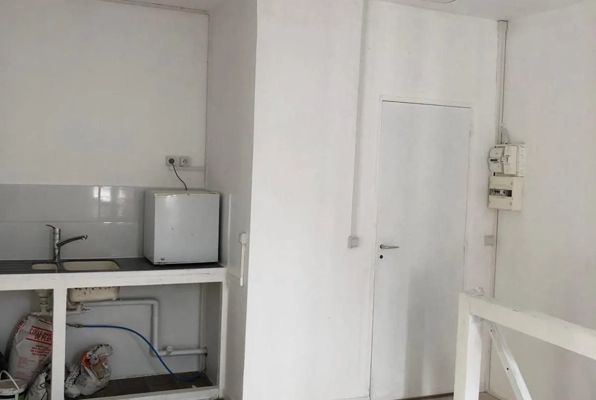 Appartement 2 pièces rénové à Ivry-sur-Seine, proche métro ligne 7 