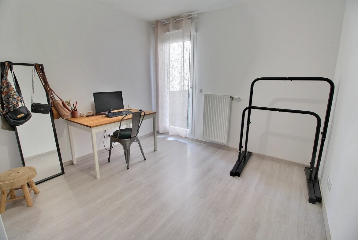 Appartement T3 en Rez-de-Jardin à Saint-Laurent-de-Mure - Centre Bourg 