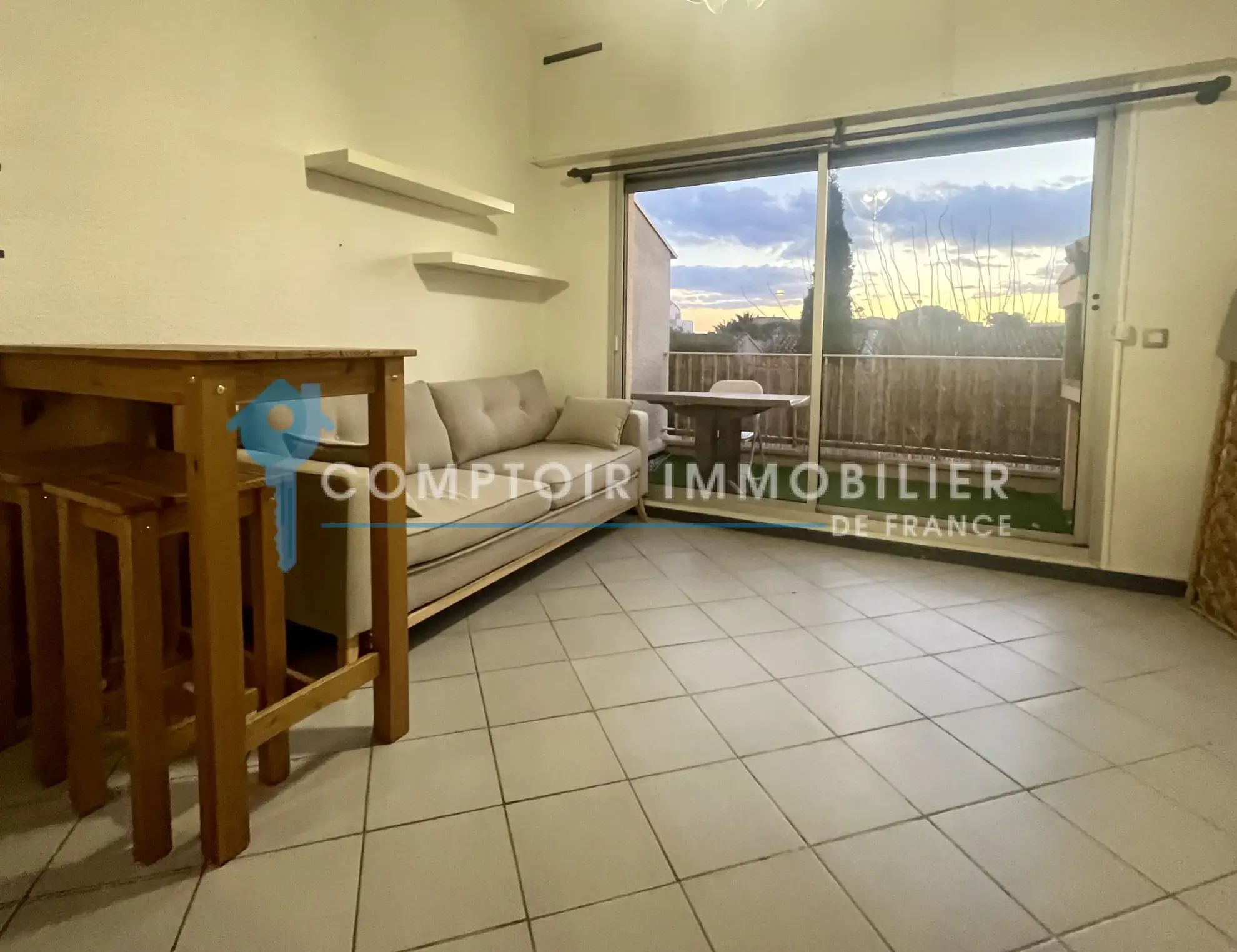 Beau T2 avec terrasse, mezzanine et parking au Grau d'Agde près de la mer 