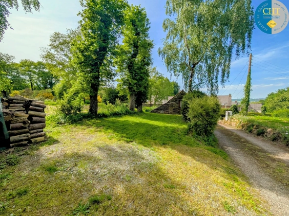 Belle maison en pierre à Guer en Brocéliande avec dépendances et cadre enchanteur 