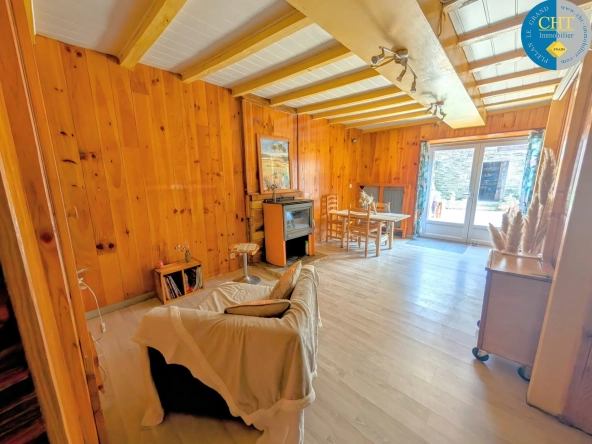 Belle maison en pierre à Guer en Brocéliande avec dépendances et cadre enchanteur 