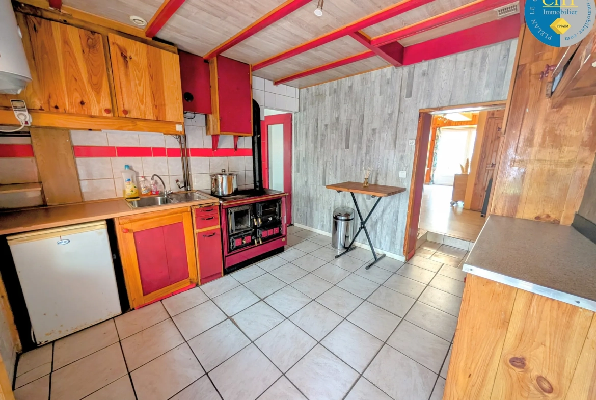 Belle maison en pierre à Guer en Brocéliande avec dépendances et cadre enchanteur 