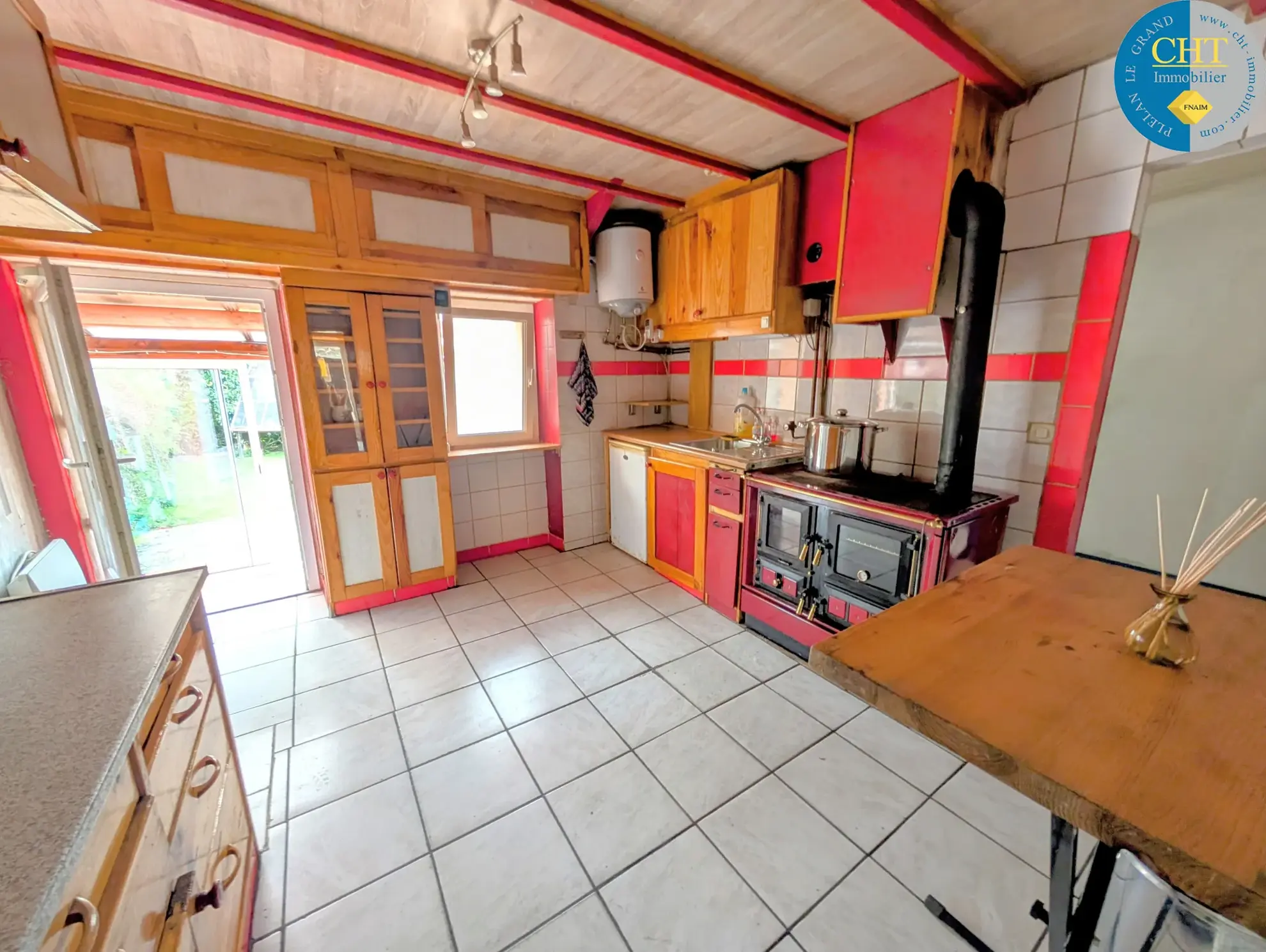 Belle maison en pierre à Guer en Brocéliande avec dépendances et cadre enchanteur 