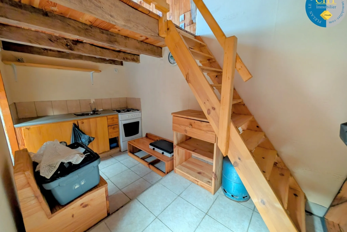 Belle maison en pierre à Guer en Brocéliande avec dépendances et cadre enchanteur 