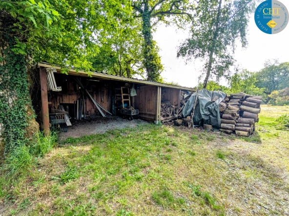 Belle maison en pierre à Guer en Brocéliande avec dépendances et cadre enchanteur 