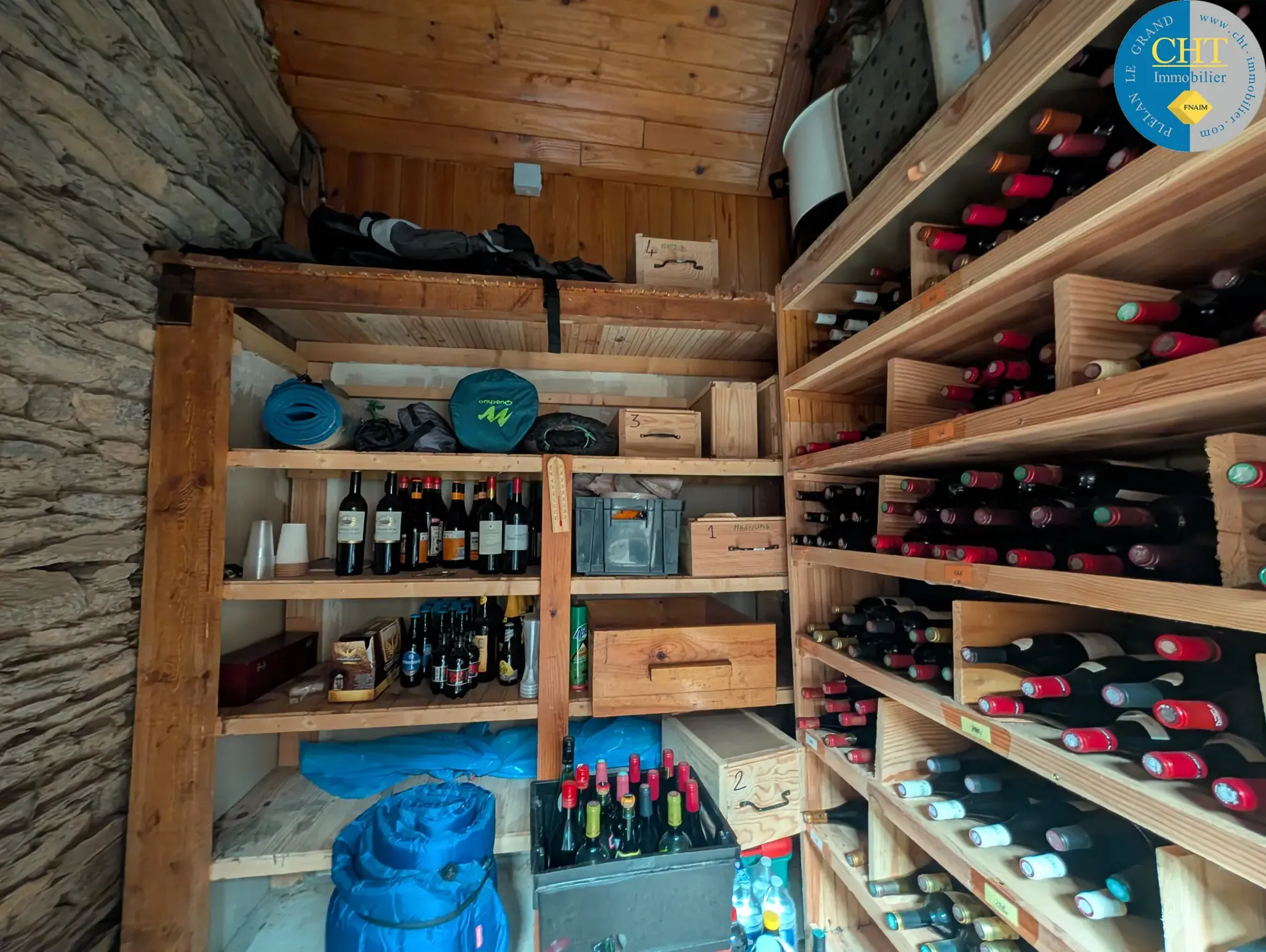 Belle maison en pierre à Guer en Brocéliande avec dépendances et cadre enchanteur 