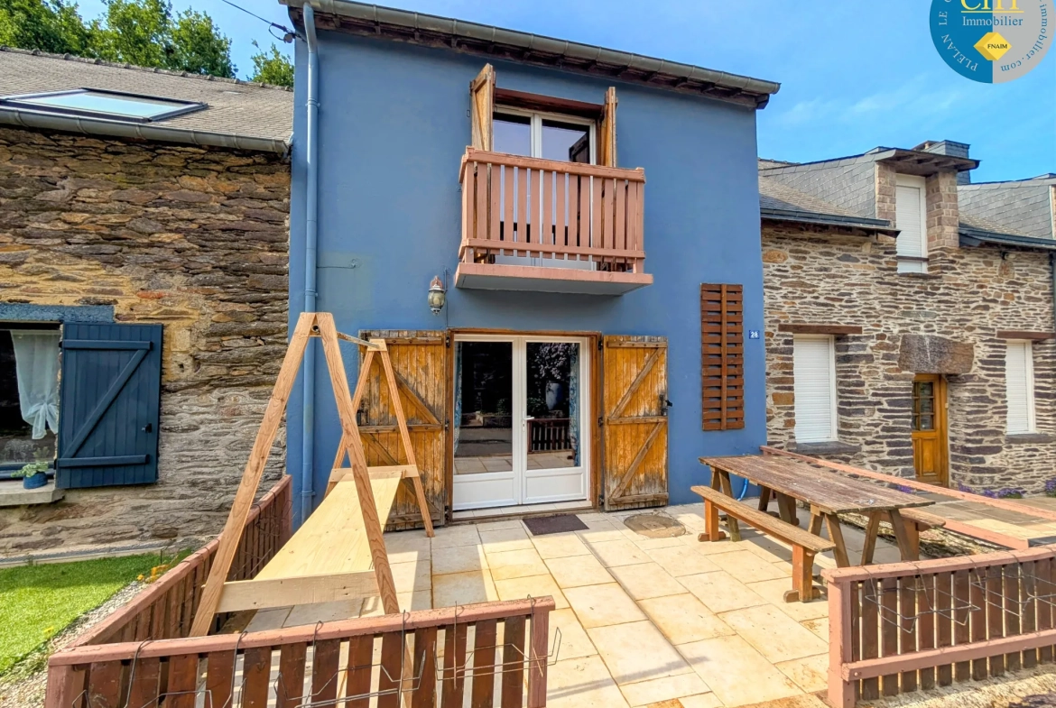 Belle maison en pierre à Guer en Brocéliande avec dépendances et cadre enchanteur 