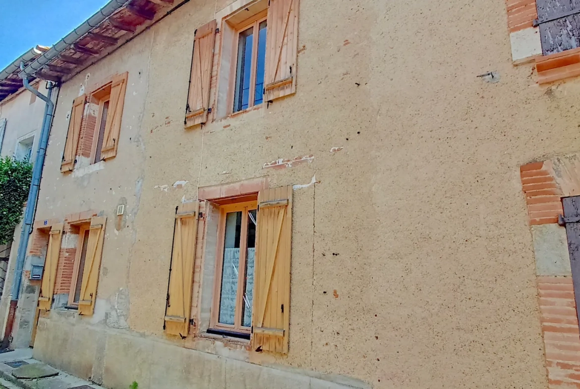 Charmante maison de village à Larrazet de 152 m² avec potentiel d'investissement 