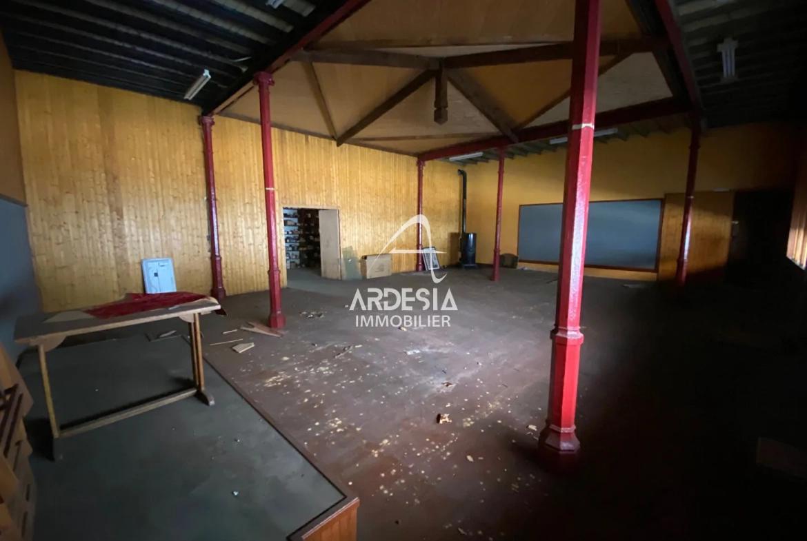 Spacieux loft à rénover à Saint Michel de Maurienne - 230 m² 