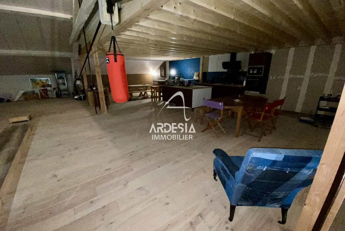 Spacieux loft à rénover à Saint Michel de Maurienne - 230 m² 