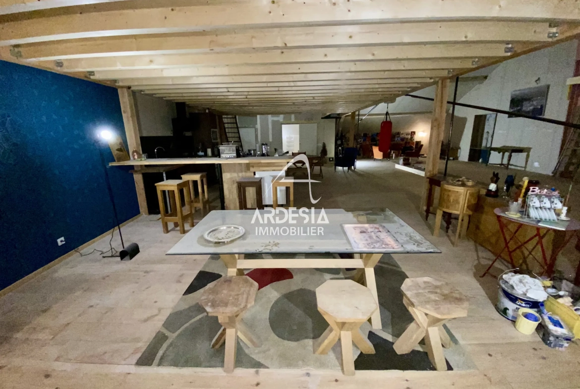 Spacieux loft à rénover à Saint Michel de Maurienne - 230 m² 