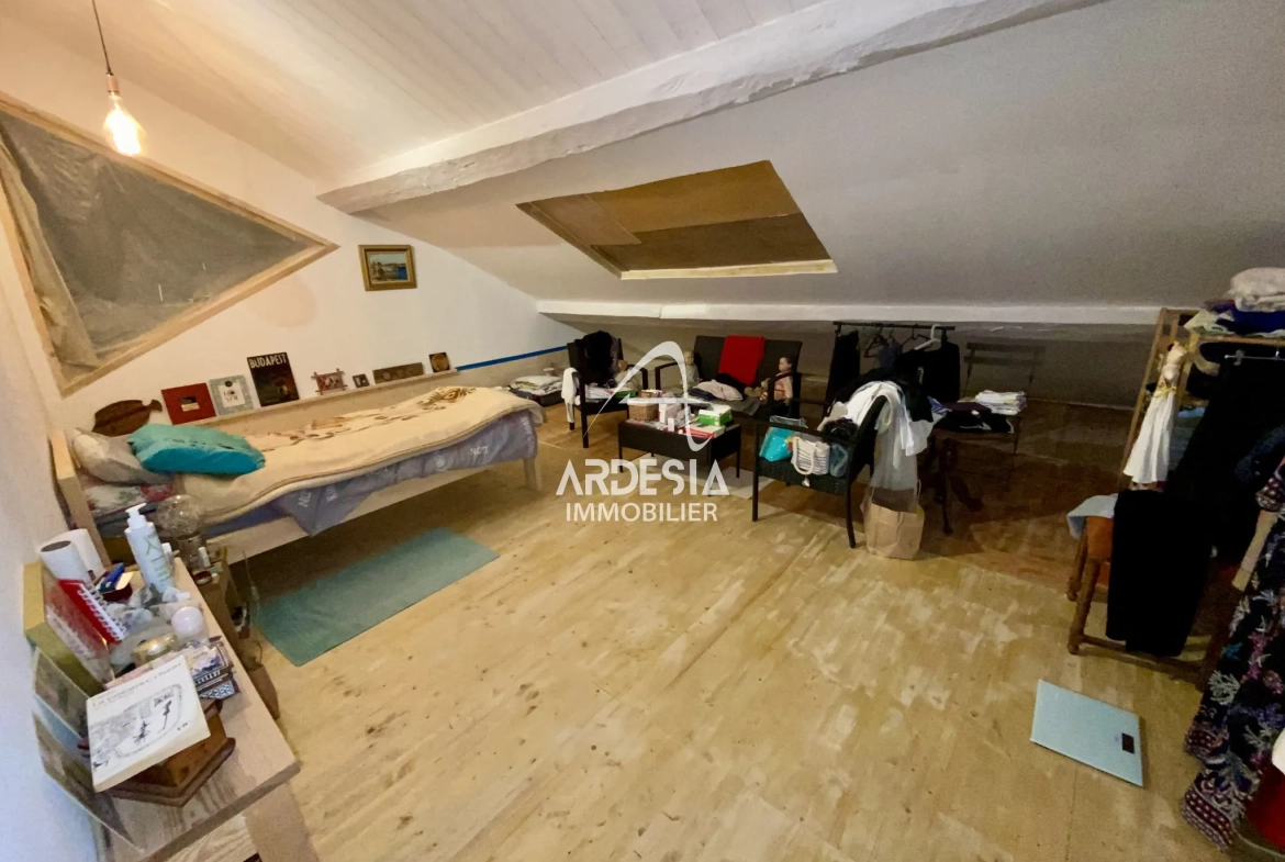 Spacieux loft à rénover à Saint Michel de Maurienne - 230 m² 