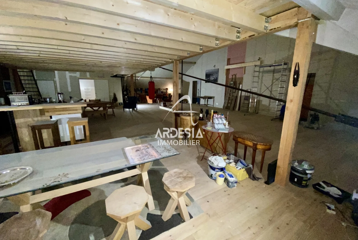 Spacieux loft à rénover à Saint Michel de Maurienne - 230 m² 