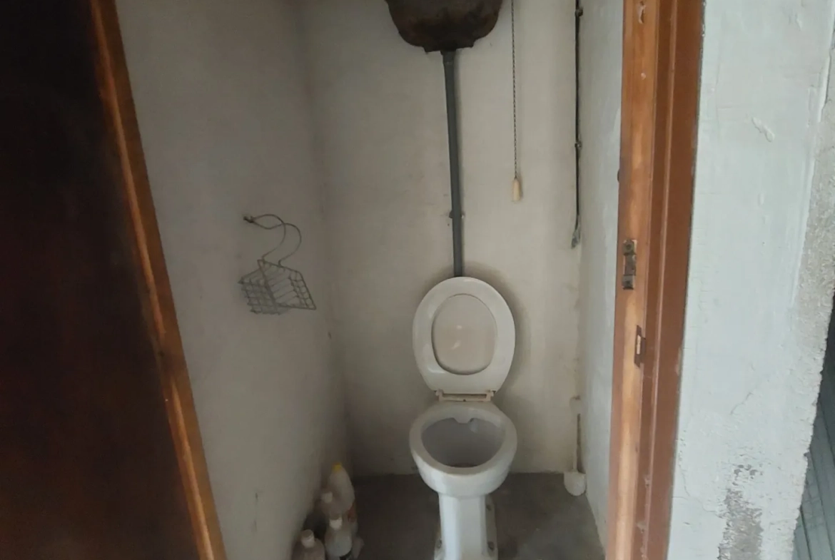 Maison de village à Fayet de 57 m² avec travaux à terminer en milieu rural 