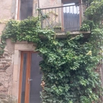 Maison de village à Fayet avec potentiel à rénover dans la campagne