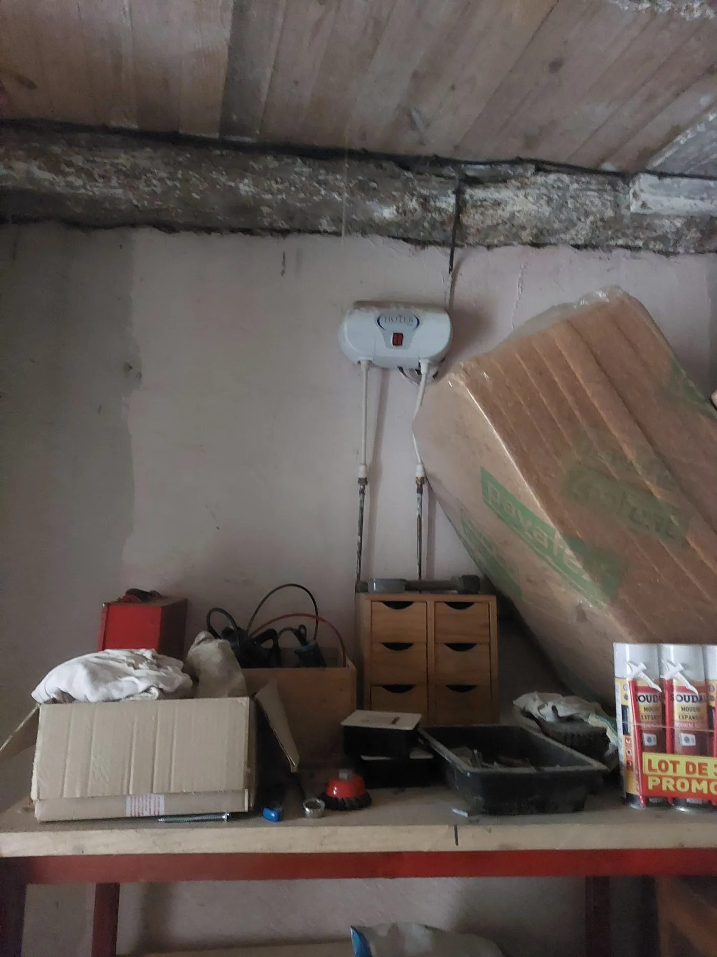 Maison de village à Fayet de 57 m² avec travaux à terminer en milieu rural 