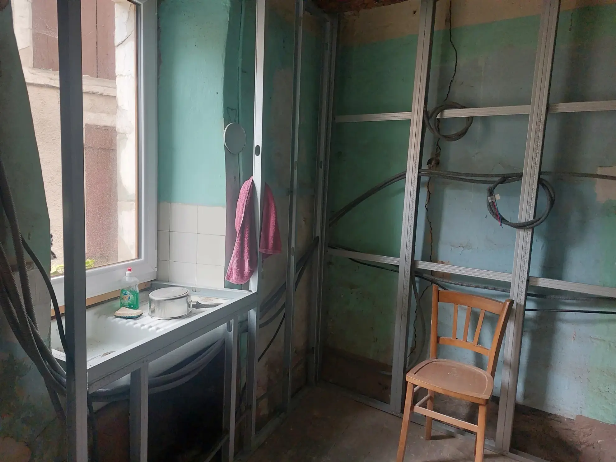 Maison de village à Fayet de 57 m² avec travaux à terminer en milieu rural 