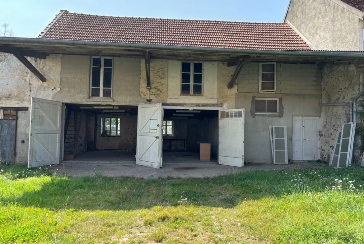 Grande grange à rénover de 200 m² à Rebais, potentiel résidentiel ou locatif 