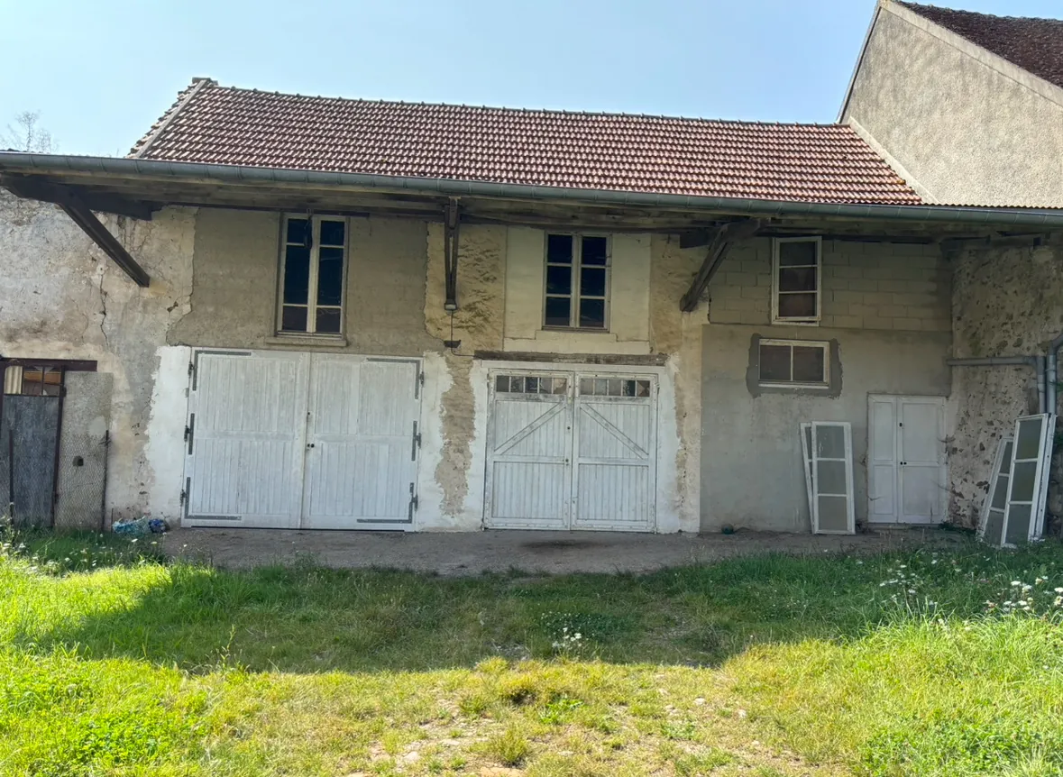 Grande grange à rénover de 200 m² à Rebais, potentiel résidentiel ou locatif 