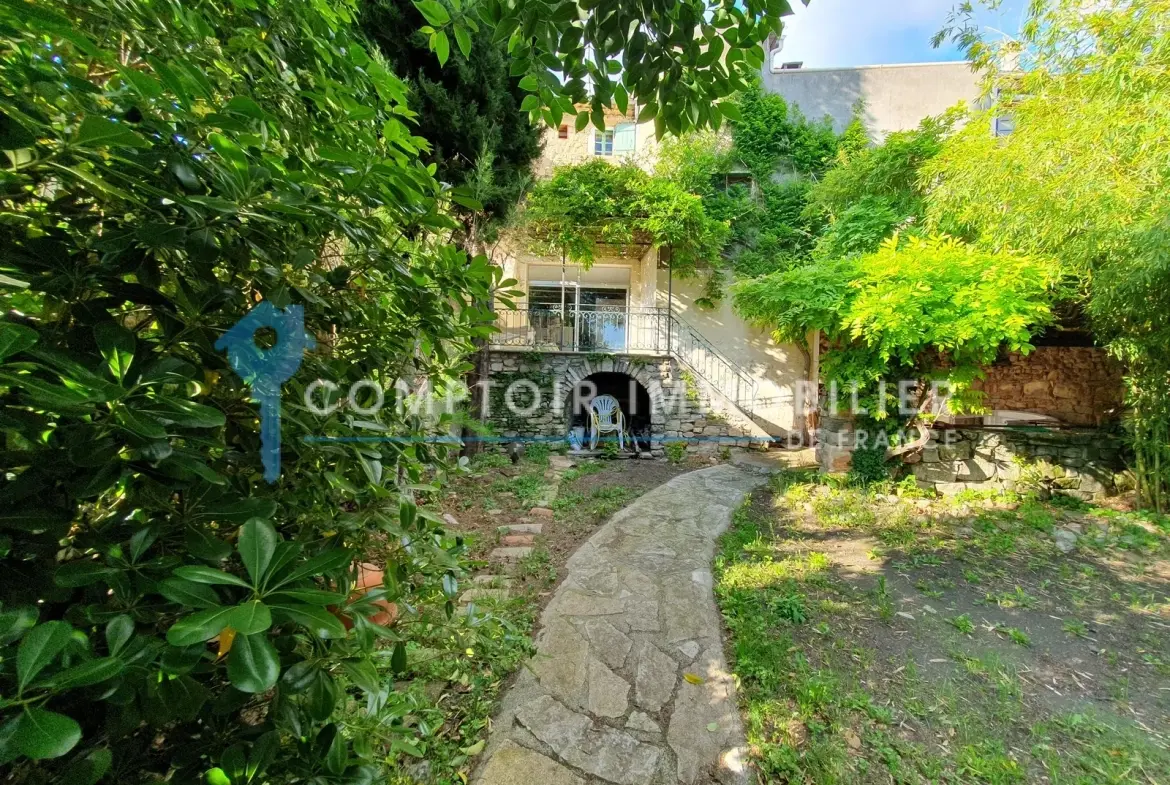 Charmante maison de village avec piscine et grand terrain à Uzès, Alès ou Nîmes 