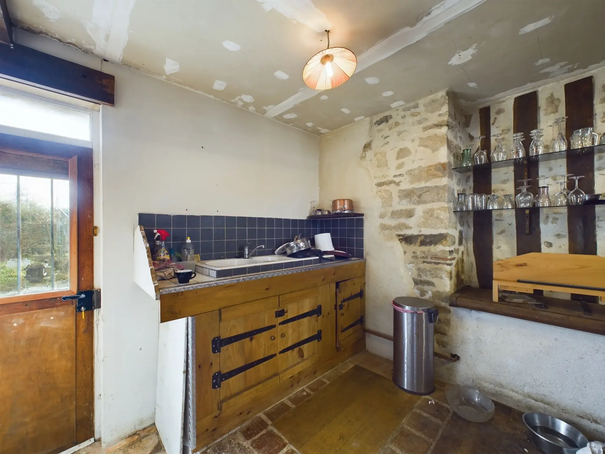Maison de charme de 120 m² à Saint-Révérien avec garage et jardin 