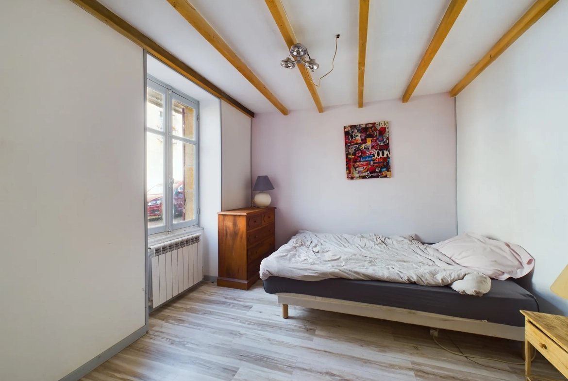 Maison de charme de 120 m² à Saint-Révérien avec garage et jardin 