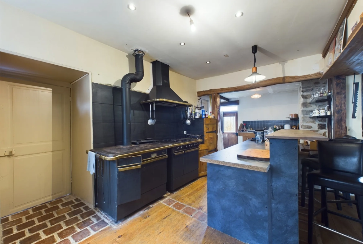 Maison de charme de 120 m² à Saint-Révérien avec garage et jardin 