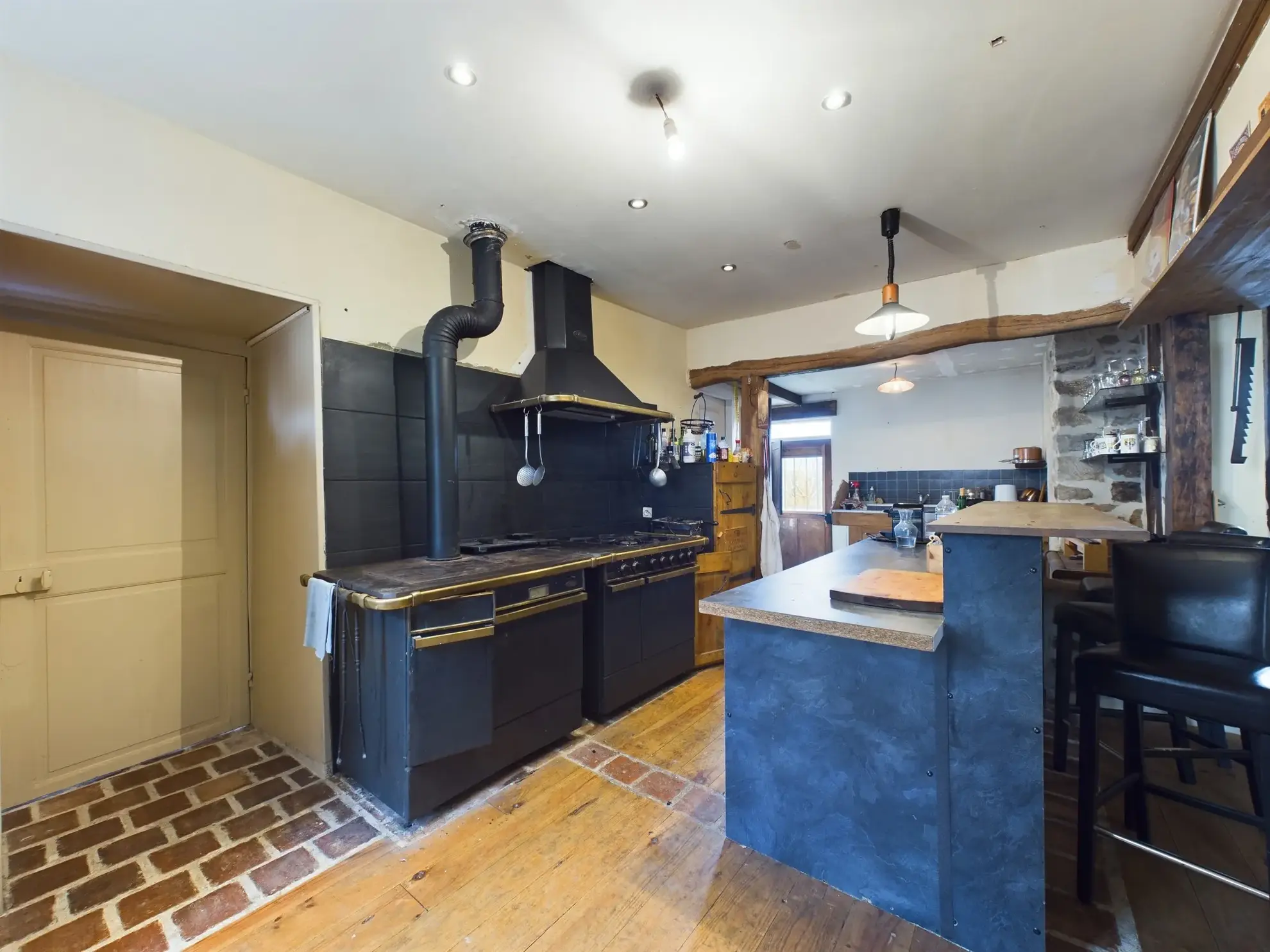 Maison de charme de 120 m² à Saint-Révérien avec garage et jardin 