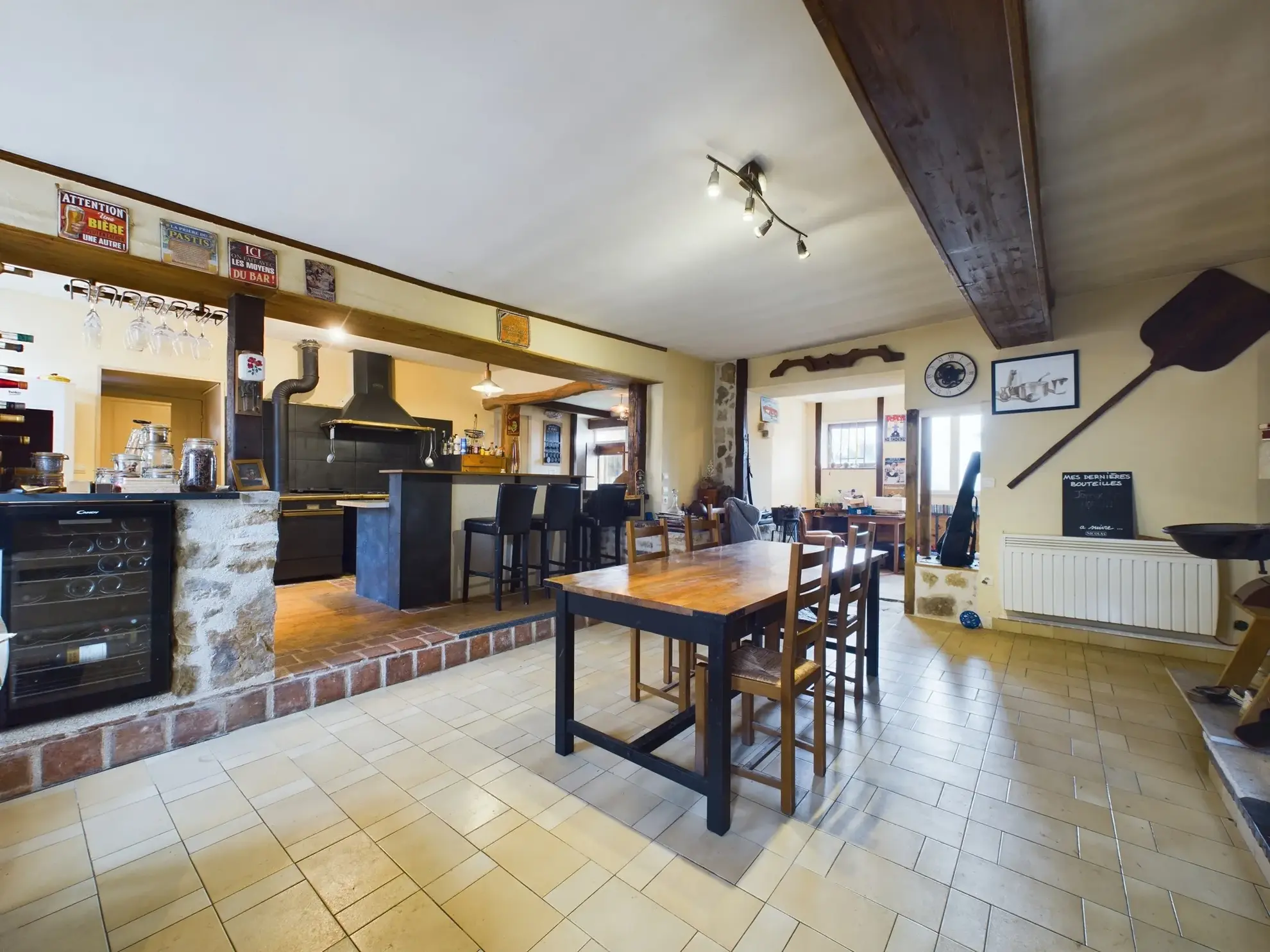 Maison de charme de 120 m² à Saint-Révérien avec garage et jardin 