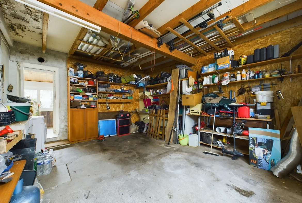 Maison de charme de 120 m² à Saint-Révérien avec garage et jardin 