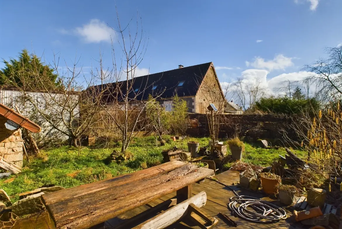Maison de charme de 120 m² à Saint-Révérien avec garage et jardin 