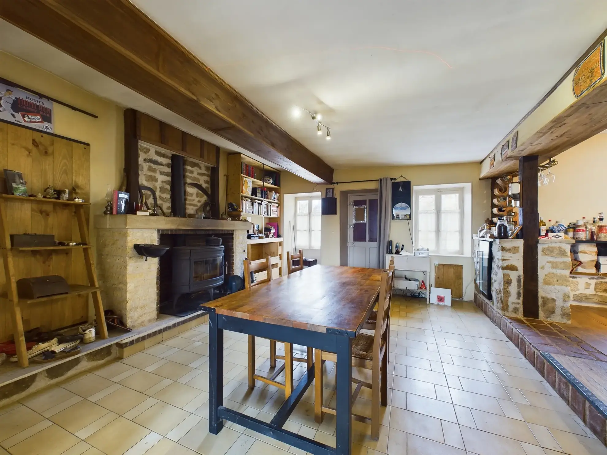 Maison de charme de 120 m² à Saint-Révérien avec garage et jardin 