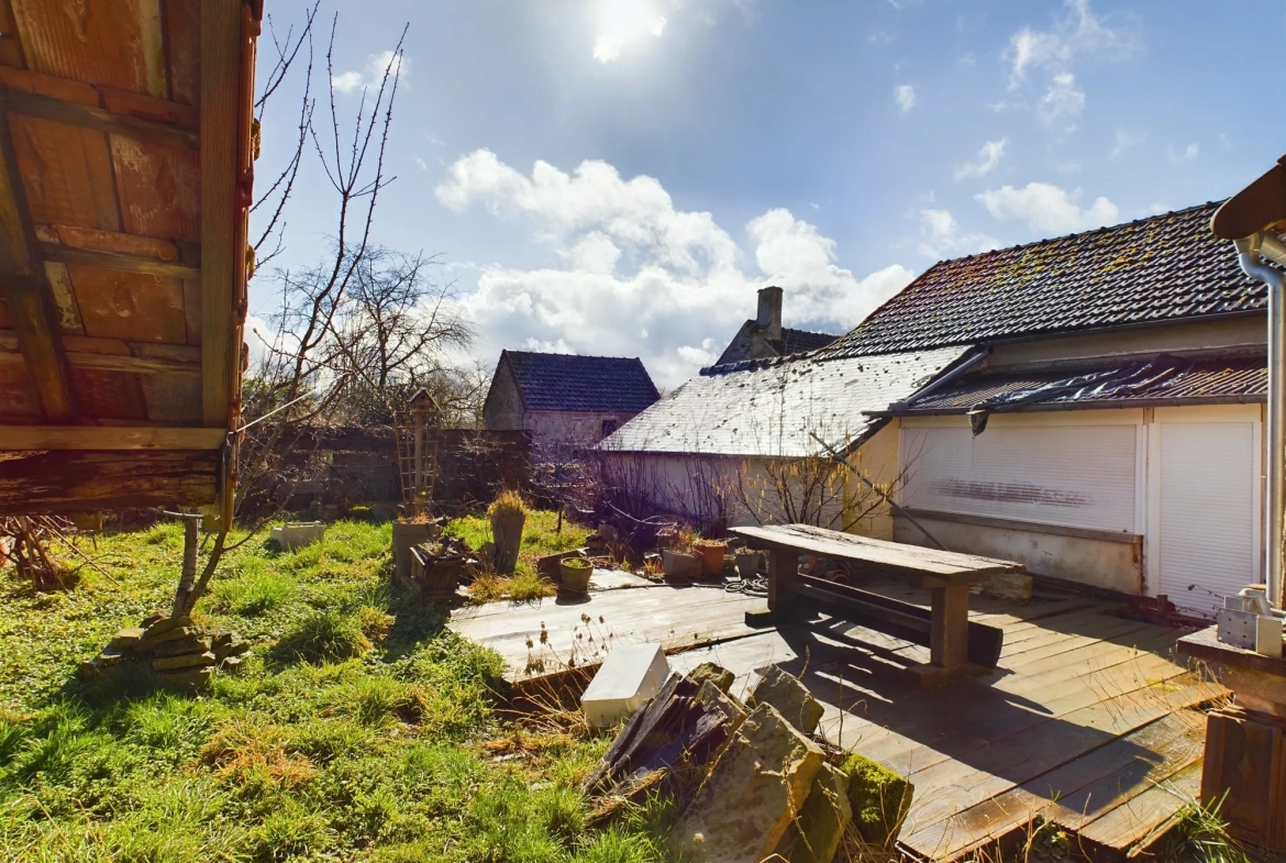 Maison de charme de 120 m² à Saint-Révérien avec garage et jardin 