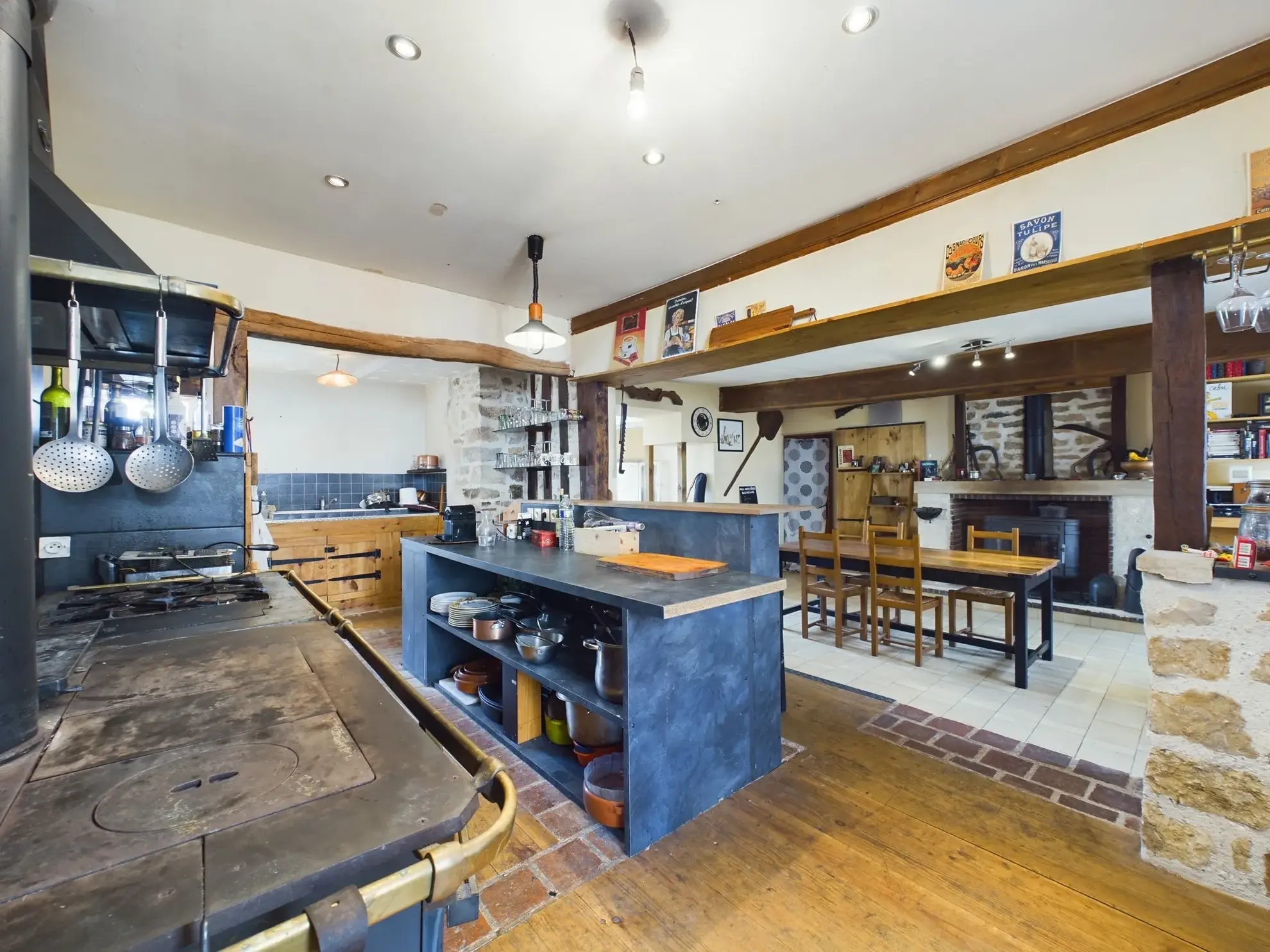 Maison de charme de 120 m² à Saint-Révérien avec garage et jardin 